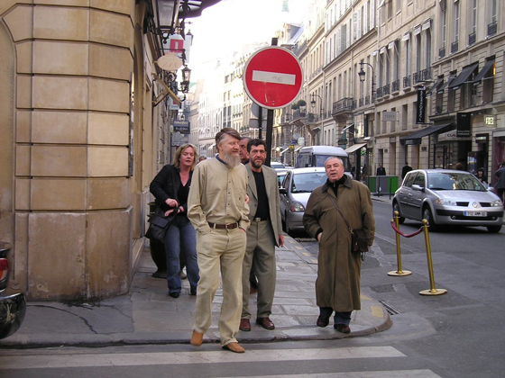 В. Шаров, Г. Борисов, А. Королев в Париже по дороге в гости. Апрель 2005