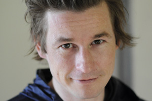 Кстати, писатель разведен Кстати, писатель разведен