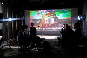 Поэты пьют мартини и смеются, как дети Поэты пьют мартини и смеются, как дети