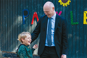 Даг. Большой начальник идет в декрет Даг. Большой начальник идет в декрет