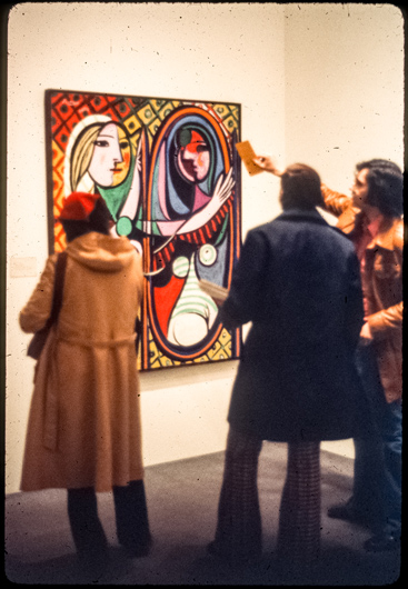 Третий этаж. «Девушка перед зеркалом» Пикассо