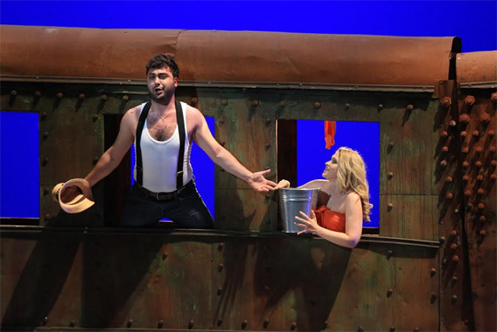 Липарит Аветисян (Принц) и Дарья Терехова (Нинетта) в спектакле «Любовь к трем апельсинам»