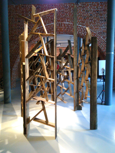 Фрагмент проекта Алексея Булдакова «Кристаллизация тлена» на выставке «Жизнь живых»