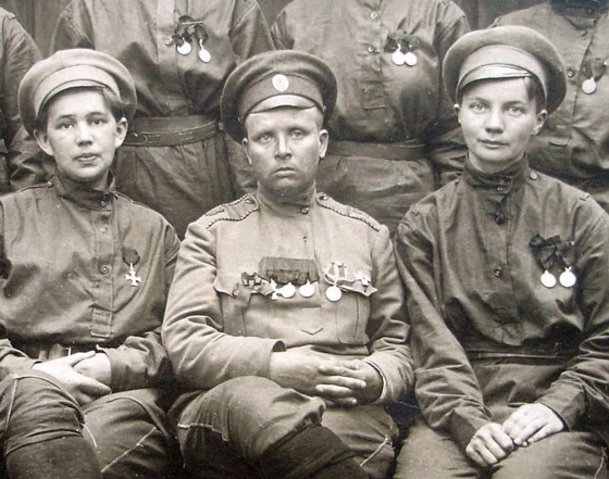 Яшка Бочкарева в ее женском батальоне во время Первой мировой войны