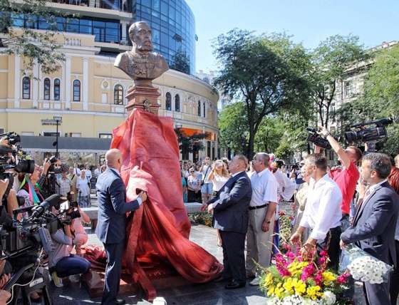 Открытие памятника миллионеру и меценату Григорию Маразли в Одессе