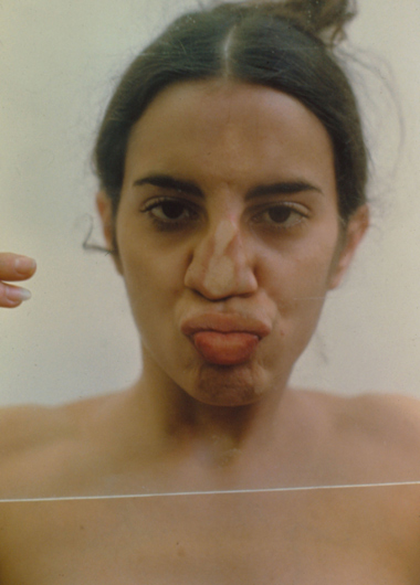 Ана Мендьета. Без названия (Отпечатки тела на стекле). 1972/1997