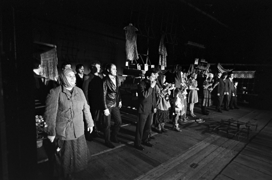 Премьера спектакля «Деревянные кони», Театр на Таганке, 1974