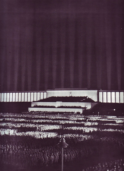 Альберт Шпеер. Освещение главной трибуны поля съездов в Нюрнберге, 1936