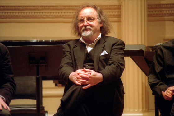 Брайан Фернихоу с The Ensemble Sospeso в Карнеги-холл, 2002