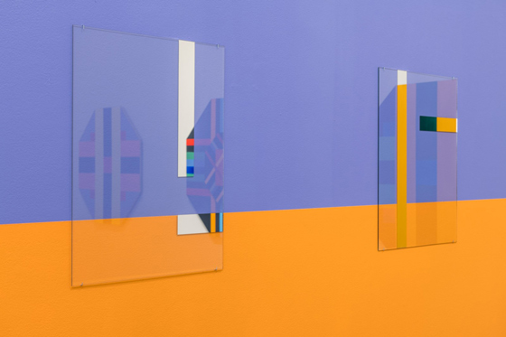 Цветопространственная инициатива (Хьюстон) #2 (2018) и COEV композиции #7, 10 (2016). Деталь. 261х261 см. Эмаль, акрил, зеркальное стекло (2 листа 45x60 см)