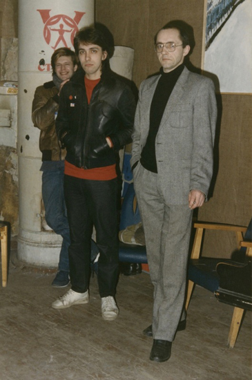 Борис Гребенщиков, Сергей Курехин, Аркадий Драгомощенко. Ленинград, Театр реального искусства. 1985