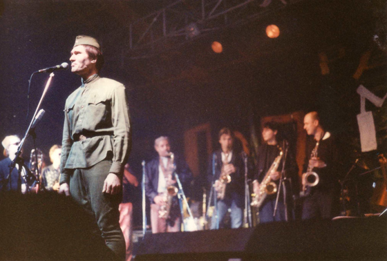 Сергей Курехин и «Поп-механика» на фестивале Transmission 2. Берлин. 23 сентября 1988 года