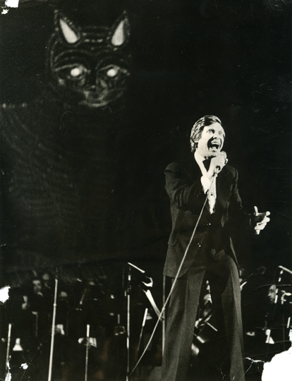 Авторский концерт в БКЗ «Октябрьский». Э. Хиль исполняет «Скоморохов». 1978