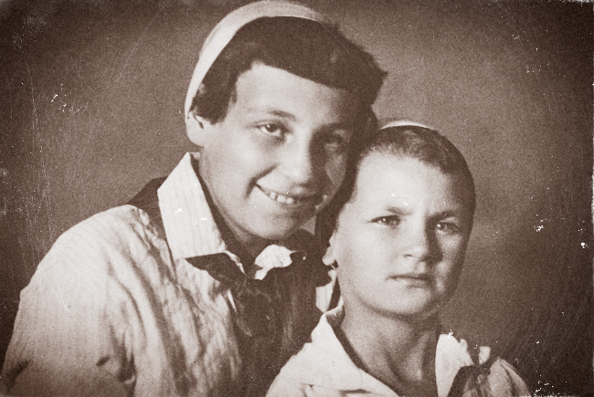Роза и Женя Нотик. Июнь 1934 г.