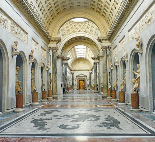 Ватикан. Музеи Ватикана, вид одной из галерей
