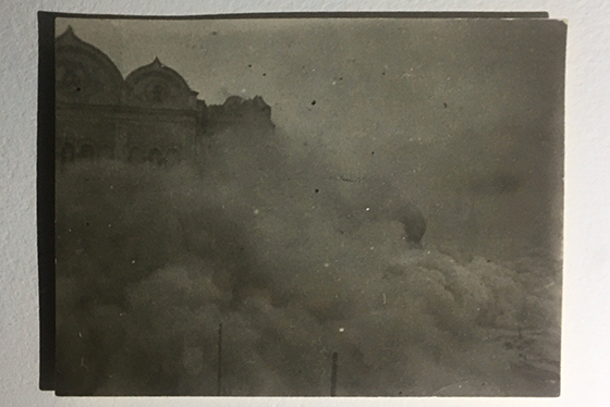 Момент взрыва храма Христа Спасителя. 5 декабря 1931 года