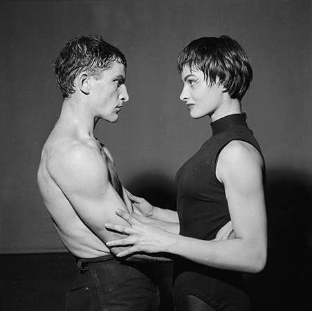 Морис Бежар и Мишель Сеньоре в балете «Симфония для одинокого человека». 1955