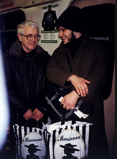Алексей Мажуков и Антон Гонопольский перед записью оркестра. 1996