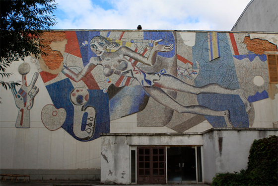 Б. Милюков. Мозаика «Муза» для внутреннего двора ДК камвольного комбината в г. Барановичи. 1976
