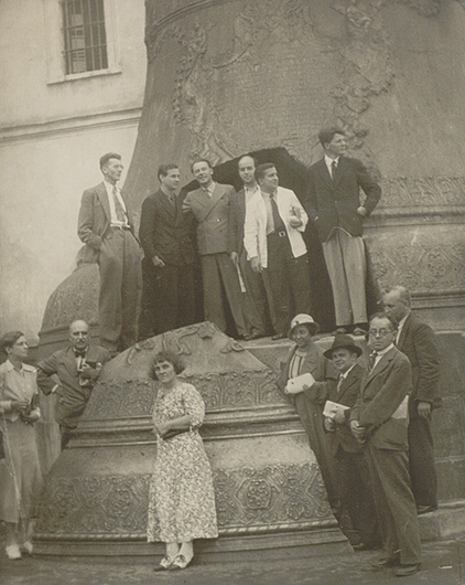 Гарри и Муа с другими участниками съезда писателей в Москве. 1934