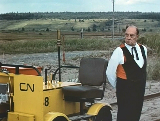 Кадр из короткометражной комедии Бастера Китона «The Railroader» (1965)