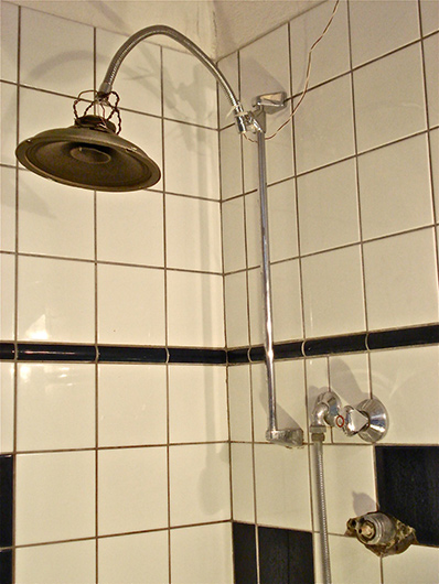 «noise shower»