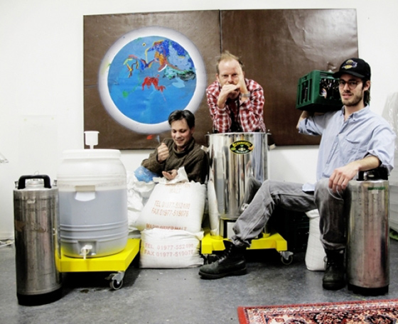 Daniel Teigen, Steinar Braa, Andreas Hegermann Riis. «Dronebrygg microbrewery», 2011