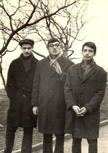 Слева направо: Вячек Игрунов, Толя Гланц, Алик Феллер. Одесса, 1967—68 гг.