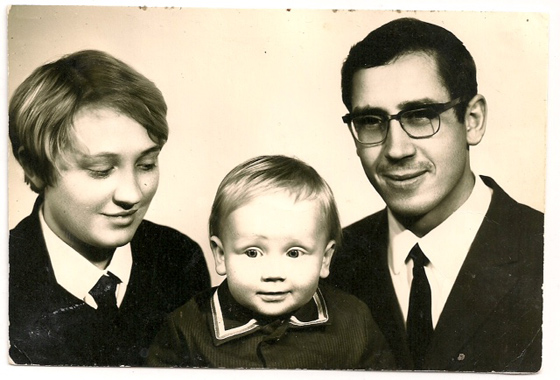 Фото с родителями, Ниной Ивановной и Юрием Михайловичем Мамышевым, Ленинград, 1970
