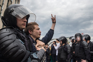 Дети Путина на развалинах Кремля, или Что нового в новых протестах?