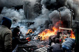 Украина как горящая шина между Россией и Западом